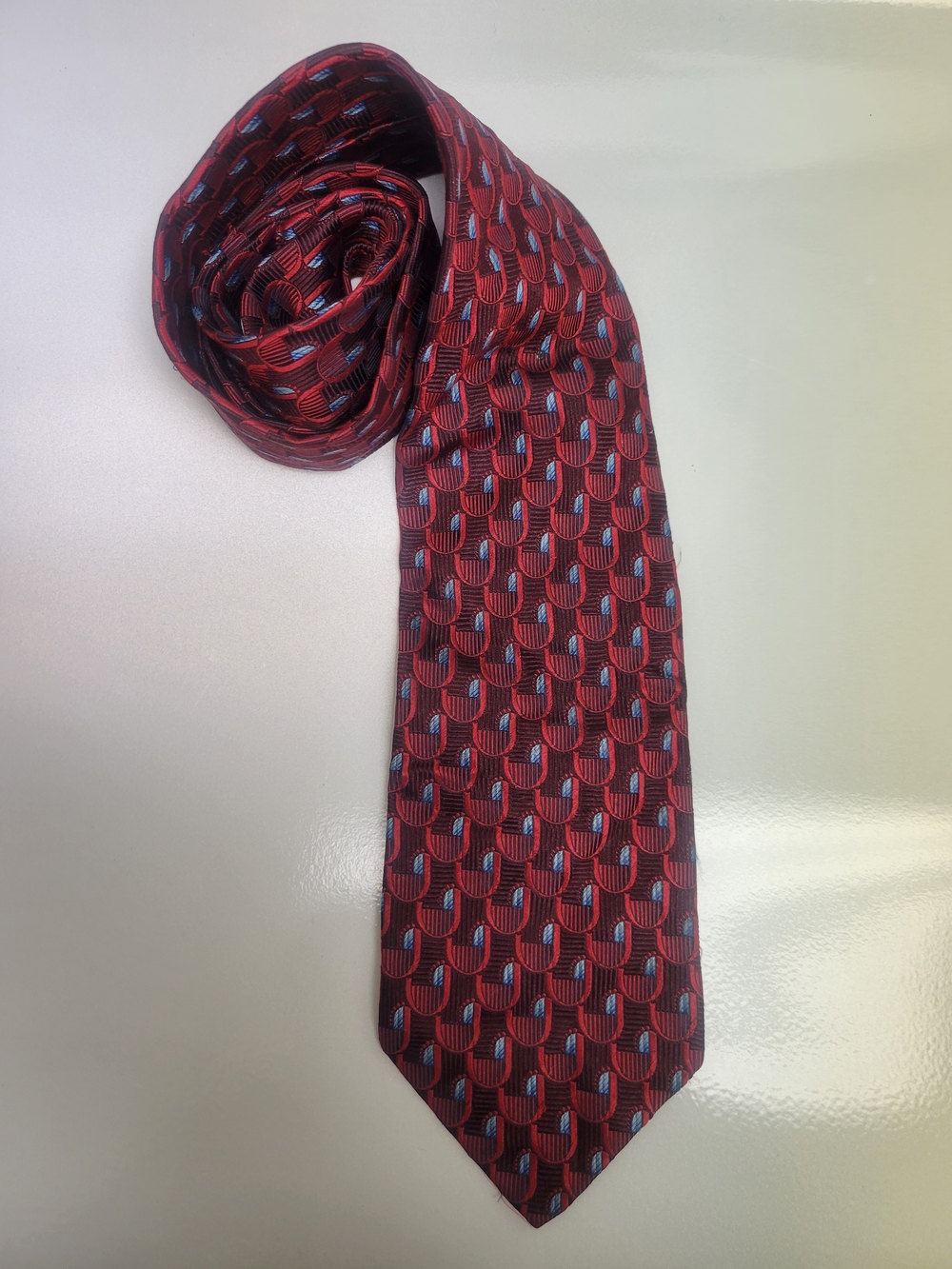 Barneys New York Men's Woven Silk Tie Red Geometric Pattern  Made In Italy